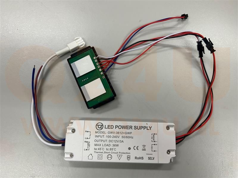 Driver LED 12V 3A 36W con doppio interruttore touch e uscita 230V per riscaldamento dello specchio – Modello GWV-3612+GWP