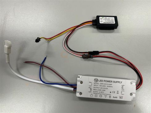 Driver LED 12V 2A 24W con interruttore touch e uscita 230V per riscaldamento dello specchio – Modello GWV-2412+GWP