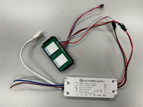 Driver LED 12V 2A 24W con doppio interruttore touch e uscita 230V per riscaldamento dello specchio – Modello GWV-2412+GWP